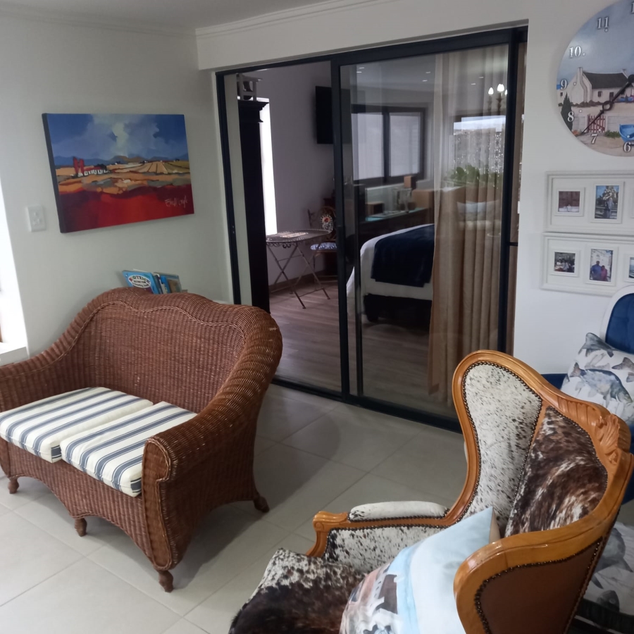 4 Bedroom Property for Sale in Menkenkop Western Cape
